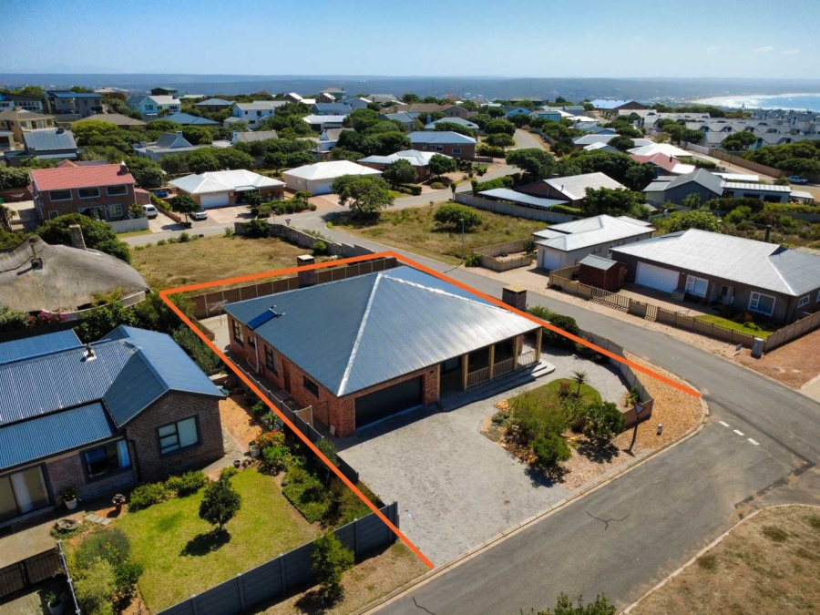 3 Bedroom Property for Sale in Stilbaai Wes Western Cape